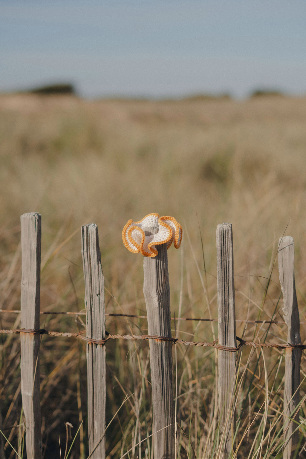 Millie Scrunchie - Ecru & Sun - S